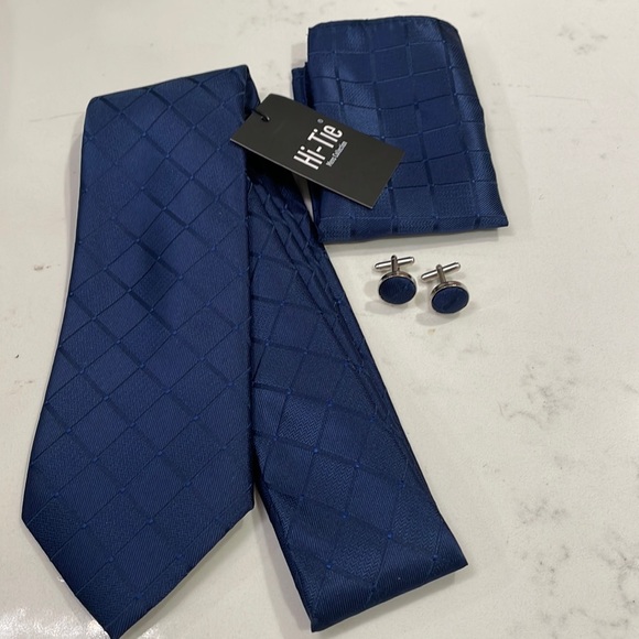 Navy Blue plaid Woven Silk Necktie for Men with Pocket Square and Cufflinks - Picture 4 of 10